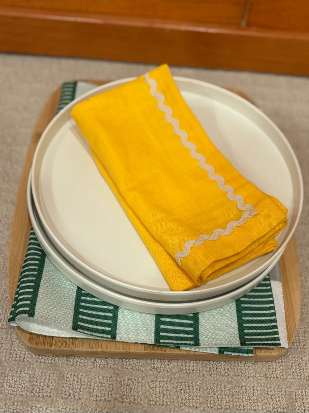 HelloFresh x Alison Brie Supper Club Kit CB2 Plates Geometry Stripe Placemats